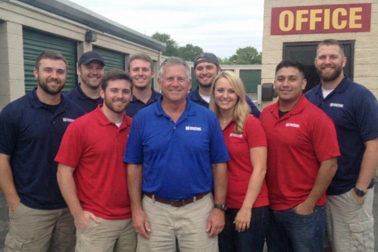 Water damage restoration professionals in Hayward, CA